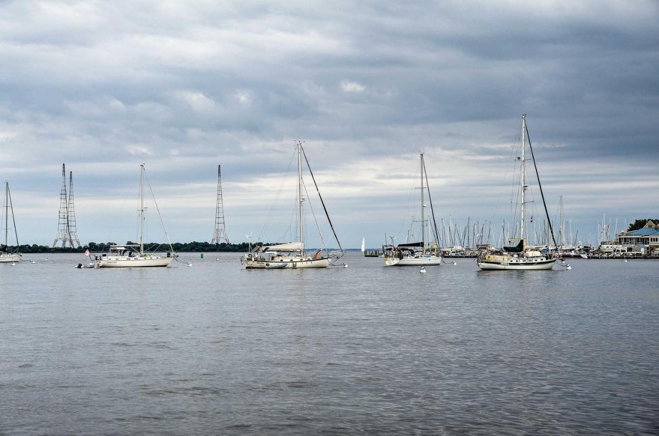 Chic Condo With Balcony In The Heart Of Annapolis! Extérieur photo